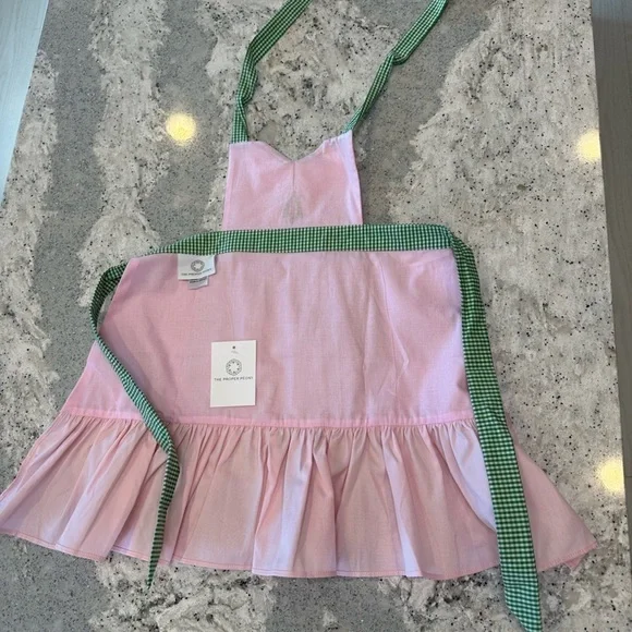 PROPER PEONY PINK / GREEN CHRISTMAS TREE NOEL APRON - CHILD - Picture 5 of 6